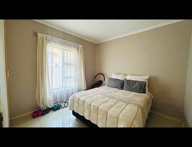 2 BEDROOM DUPLEX FOR SALE IN FAIRVIEW